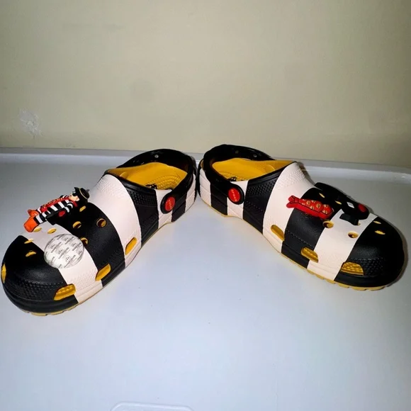 CROCS McDonald's Hamburglar Themed Crocs Size 7 - Picture 7 of 8